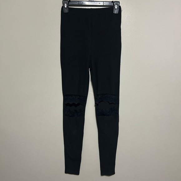 Hayden Los Angeles Pants - Hayden Los Angeles Womens Leggings M Black Lace Trim Distressed Knee Boho Edgy